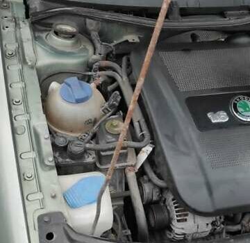 Зеленый Шкода Октавия, объемом двигателя 1.6 л и пробегом 292 тыс. км за 4200 $, фото 13 на Automoto.ua