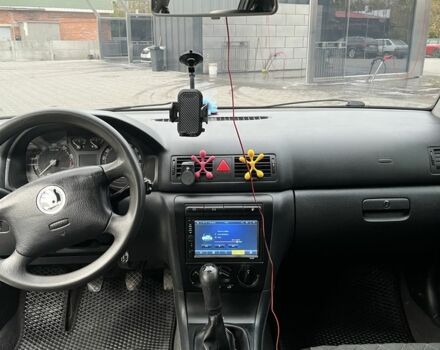 Шкода Октавия 2003 в Шепетовке на Automoto.ua Зеленый Шкода Октавия, объемом двигателя 1.6 л и пробегом 331 тыс. км за 3999 $, фото 5 на Automoto.ua