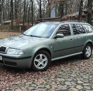 Зеленый Шкода Октавия, объемом двигателя 1.6 л и пробегом 292 тыс. км за 4200 $, фото 6 на Automoto.ua