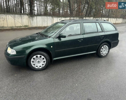 Зеленый Шкода Октавия, объемом двигателя 1.6 л и пробегом 208 тыс. км за 4650 $, фото 3 на Automoto.ua