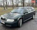 Зеленый Шкода Октавия, объемом двигателя 1.6 л и пробегом 215 тыс. км за 4500 $, фото 1 на Automoto.ua