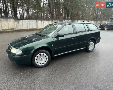 Зеленый Шкода Октавия, объемом двигателя 1.6 л и пробегом 208 тыс. км за 4650 $, фото 2 на Automoto.ua