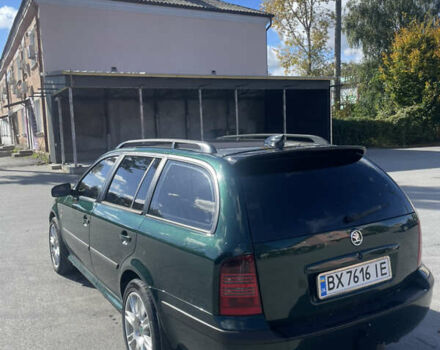 Зеленый Шкода Октавия, объемом двигателя 1.8 л и пробегом 265 тыс. км за 4400 $, фото 1 на Automoto.ua