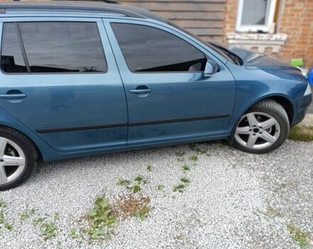 Зелений Шкода Октавія, об'ємом двигуна 1.6 л та пробігом 300 тис. км за 4700 $, фото 4 на Automoto.ua