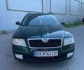 Зеленый Шкода Октавия, объемом двигателя 1.6 л и пробегом 242 тыс. км за 4999 $, фото 1 на Automoto.ua