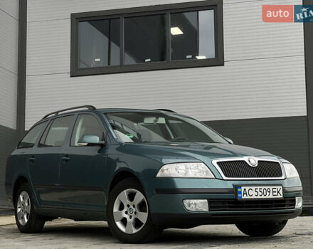 Зеленый Шкода Октавия, объемом двигателя 1.6 л и пробегом 245 тыс. км за 5200 $, фото 3 на Automoto.ua