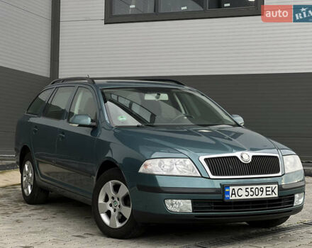 Зеленый Шкода Октавия, объемом двигателя 1.6 л и пробегом 245 тыс. км за 5200 $, фото 2 на Automoto.ua