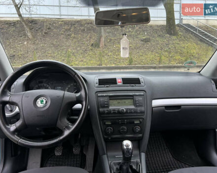 Зелений Шкода Октавія, об'ємом двигуна 1.6 л та пробігом 245 тис. км за 4999 $, фото 20 на Automoto.ua