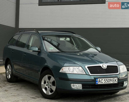 Зеленый Шкода Октавия, объемом двигателя 1.6 л и пробегом 245 тыс. км за 5200 $, фото 1 на Automoto.ua