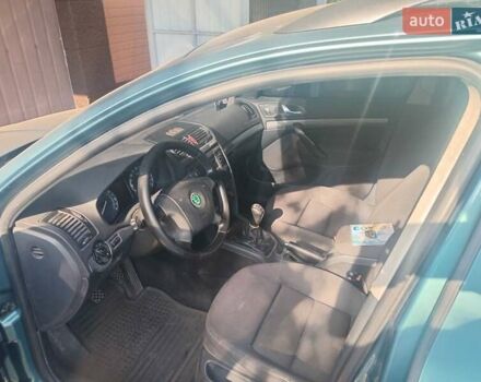 Зеленый Шкода Октавия, объемом двигателя 1.6 л и пробегом 253 тыс. км за 4800 $, фото 5 на Automoto.ua