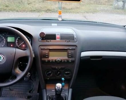 Зеленый Шкода Октавия, объемом двигателя 1.59 л и пробегом 250 тыс. км за 6000 $, фото 9 на Automoto.ua