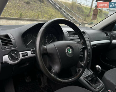 Зелений Шкода Октавія, об'ємом двигуна 1.6 л та пробігом 245 тис. км за 4999 $, фото 19 на Automoto.ua