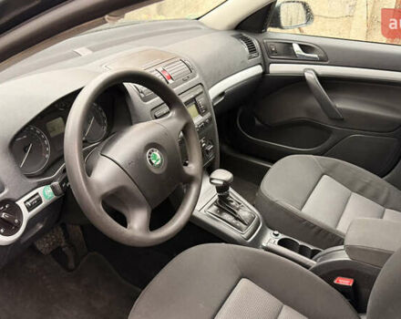 Зеленый Шкода Октавия, объемом двигателя 1.6 л и пробегом 192 тыс. км за 5850 $, фото 5 на Automoto.ua