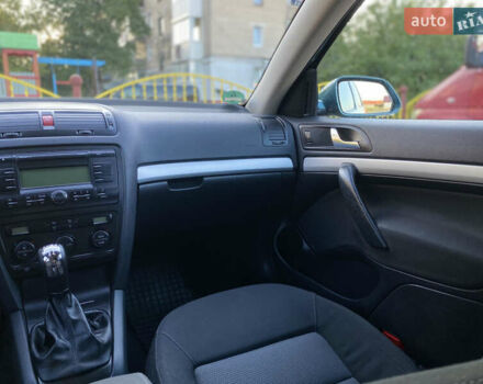Зеленый Шкода Октавия, объемом двигателя 1.6 л и пробегом 260 тыс. км за 5650 $, фото 90 на Automoto.ua