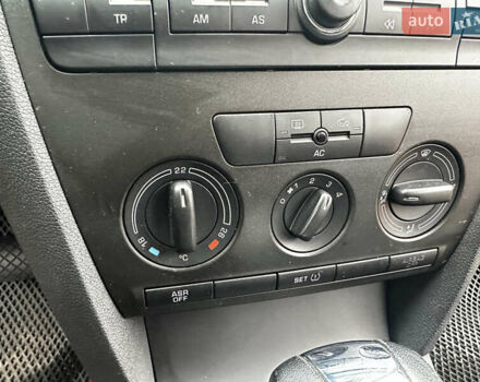 Зеленый Шкода Октавия, объемом двигателя 1.6 л и пробегом 218 тыс. км за 6200 $, фото 45 на Automoto.ua