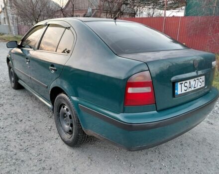 Зеленый Шкода Октавия, объемом двигателя 1.6 л и пробегом 300 тыс. км за 1550 $, фото 3 на Automoto.ua