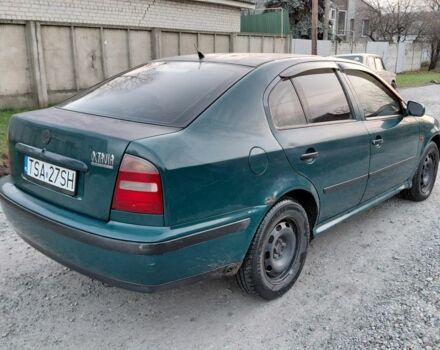 Зеленый Шкода Октавия, объемом двигателя 1.6 л и пробегом 300 тыс. км за 1550 $, фото 4 на Automoto.ua