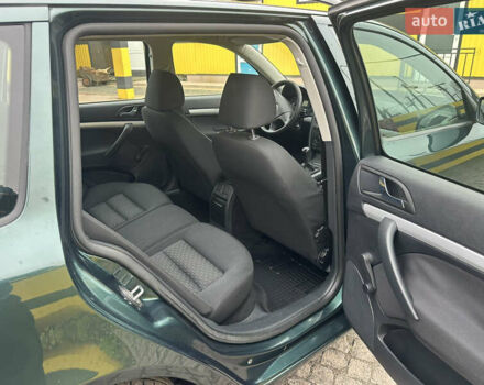 Зелений Шкода Октавія, об'ємом двигуна 1.6 л та пробігом 215 тис. км за 5500 $, фото 10 на Automoto.ua