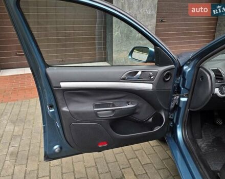 Зеленый Шкода Октавия, объемом двигателя 1.6 л и пробегом 218 тыс. км за 5450 $, фото 18 на Automoto.ua