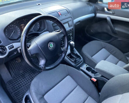 Шкода Октавія 2006 у Володимир-Волинський на Automoto.ua Зелений Шкода Октавія, об'ємом двигуна 1.6 л та пробігом 263 тис. км за 5450 $, фото 21 на Automoto.ua