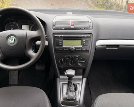 Зеленый Шкода Октавия, объемом двигателя 1.6 л и пробегом 192 тыс. км за 5850 $, фото 7 на Automoto.ua