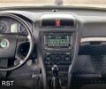 Зелений Шкода Октавія, об'ємом двигуна 2 л та пробігом 260 тис. км за 6900 $, фото 5 на Automoto.ua