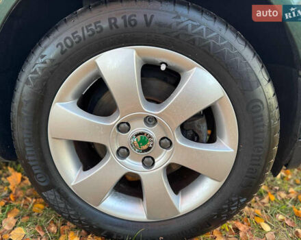 Зеленый Шкода Октавия, объемом двигателя 1.6 л и пробегом 193 тыс. км за 6500 $, фото 2 на Automoto.ua