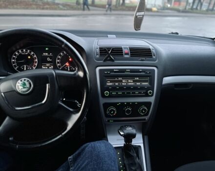 Зелений Шкода Октавія, об'ємом двигуна 1.6 л та пробігом 298 тис. км за 7999 $, фото 6 на Automoto.ua