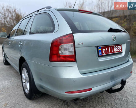 Шкода Октавия 2009 в Хороле на Automoto.ua Зеленый Шкода Октавия, объемом двигателя 1.6 л и пробегом 187 тыс. км за 7750 $, фото 6 на Automoto.ua
