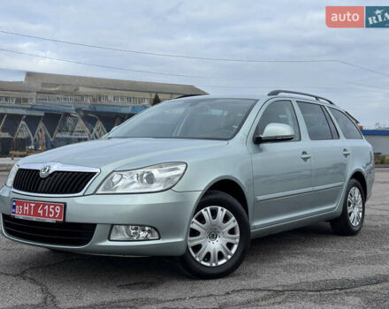 Зеленый Шкода Октавия, объемом двигателя 1.6 л и пробегом 246 тыс. км за 8550 $, фото 3 на Automoto.ua