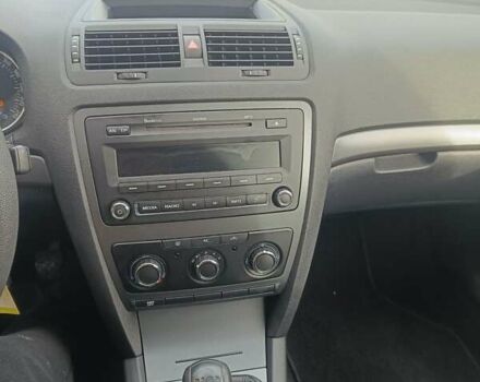 Зелений Шкода Октавія, об'ємом двигуна 1.6 л та пробігом 254 тис. км за 6800 $, фото 4 на Automoto.ua