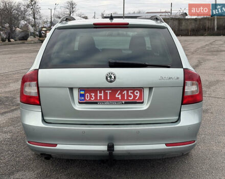 Зеленый Шкода Октавия, объемом двигателя 1.6 л и пробегом 246 тыс. км за 8550 $, фото 11 на Automoto.ua