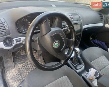 Зелений Шкода Октавія, об'ємом двигуна 1.6 л та пробігом 301 тис. км за 7300 $, фото 4 на Automoto.ua