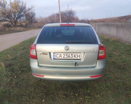 Зеленый Шкода Октавия, объемом двигателя 2 л и пробегом 296 тыс. км за 8000 $, фото 3 на Automoto.ua
