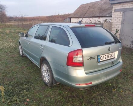 Зеленый Шкода Октавия, объемом двигателя 2 л и пробегом 296 тыс. км за 8000 $, фото 4 на Automoto.ua