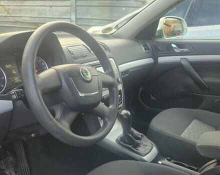 Зеленый Шкода Октавия, объемом двигателя 1.6 л и пробегом 175 тыс. км за 8600 $, фото 16 на Automoto.ua