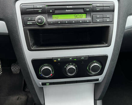 Зелений Шкода Октавія, об'ємом двигуна 1.6 л та пробігом 229 тис. км за 8150 $, фото 35 на Automoto.ua