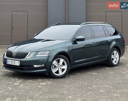 Зелений Шкода Октавія, об'ємом двигуна 2 л та пробігом 250 тис. км за 14888 $, фото 1 на Automoto.ua