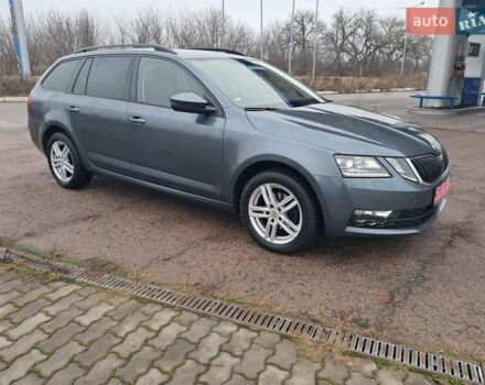 Зеленый Шкода Октавия, объемом двигателя 1.6 л и пробегом 220 тыс. км за 13700 $, фото 3 на Automoto.ua