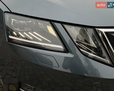 Зелений Шкода Октавія, об'ємом двигуна 1.6 л та пробігом 207 тис. км за 14850 $, фото 6 на Automoto.ua