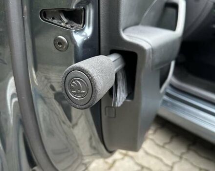 Зеленый Шкода Октавия, объемом двигателя 2 л и пробегом 182 тыс. км за 19500 $, фото 116 на Automoto.ua