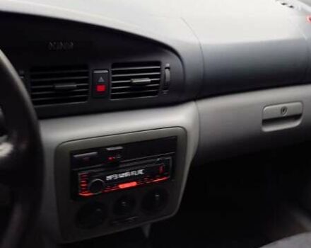 Зеленый Шкода Октавия, объемом двигателя 1.6 л и пробегом 340 тыс. км за 4500 $, фото 4 на Automoto.ua