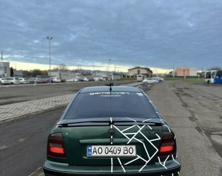 Зеленый Шкода Октавия, объемом двигателя 1.8 л и пробегом 330 тыс. км за 3900 $, фото 2 на Automoto.ua