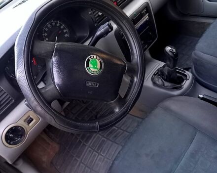 Зеленый Шкода Октавия, объемом двигателя 1.6 л и пробегом 150 тыс. км за 3700 $, фото 7 на Automoto.ua