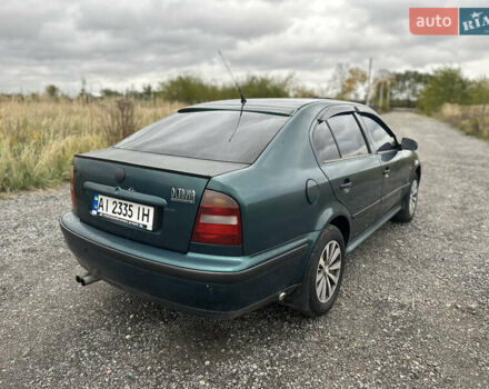 Зелений Шкода Октавія, об'ємом двигуна 1.6 л та пробігом 300 тис. км за 2600 $, фото 1 на Automoto.ua