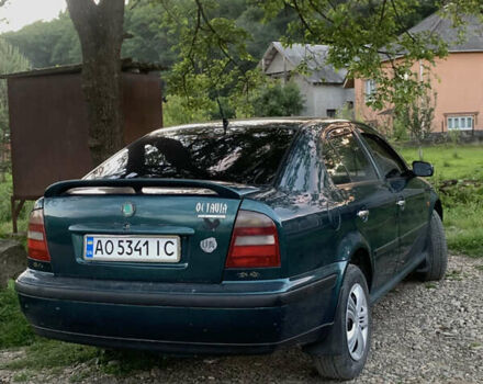 Зеленый Шкода Октавия, объемом двигателя 1.8 л и пробегом 333 тыс. км за 2550 $, фото 1 на Automoto.ua