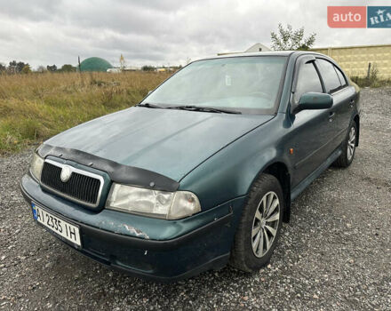 Зелений Шкода Октавія, об'ємом двигуна 1.6 л та пробігом 300 тис. км за 2600 $, фото 2 на Automoto.ua