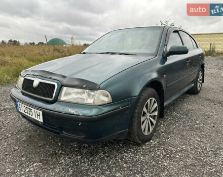 Зелений Шкода Октавія, об'ємом двигуна 1.6 л та пробігом 300 тис. км за 2600 $, фото 7 на Automoto.ua