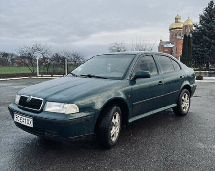 Зеленый Шкода Октавия, объемом двигателя 1.6 л и пробегом 260 тыс. км за 3750 $, фото 1 на Automoto.ua