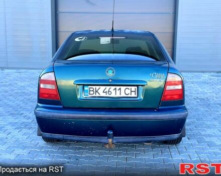 Зеленый Шкода Октавия, объемом двигателя 1.8 л и пробегом 250 тыс. км за 2950 $, фото 2 на Automoto.ua